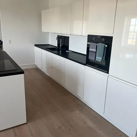 Laekker Pa Havnefronten 1 Apartament